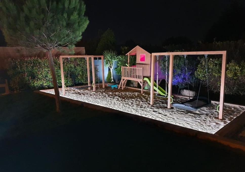 فيلا فُدينفي Maison De Vacances Contemporaine Avec Piscine المظهر الخارجي الصورة